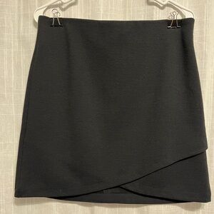 Loft Medium black skirt, great condition
